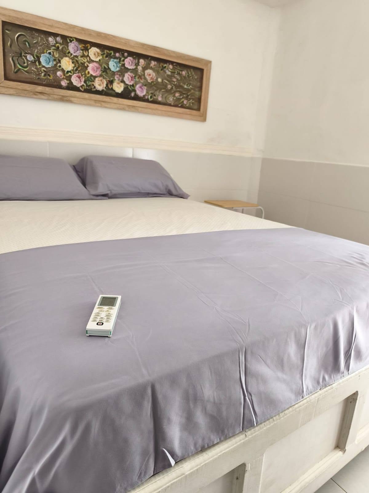 Habitación doble climatizada con cama amplia